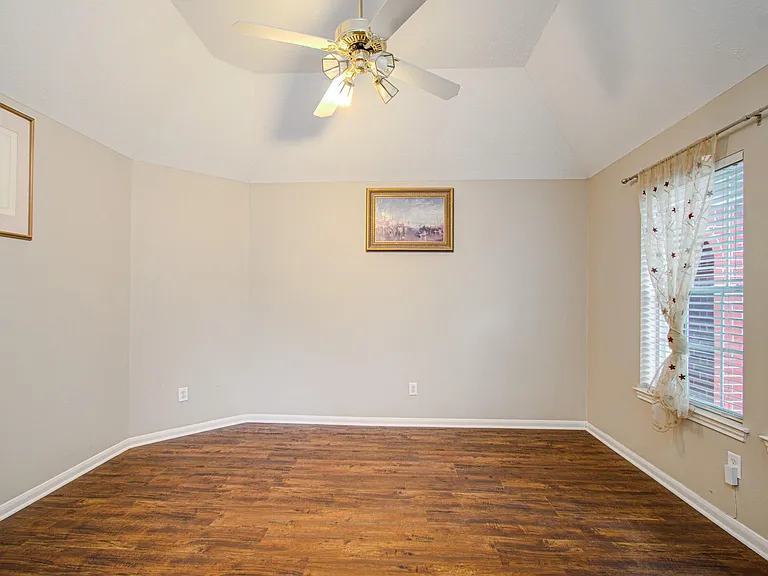 12427 Shadycrest Dr — Photo 33