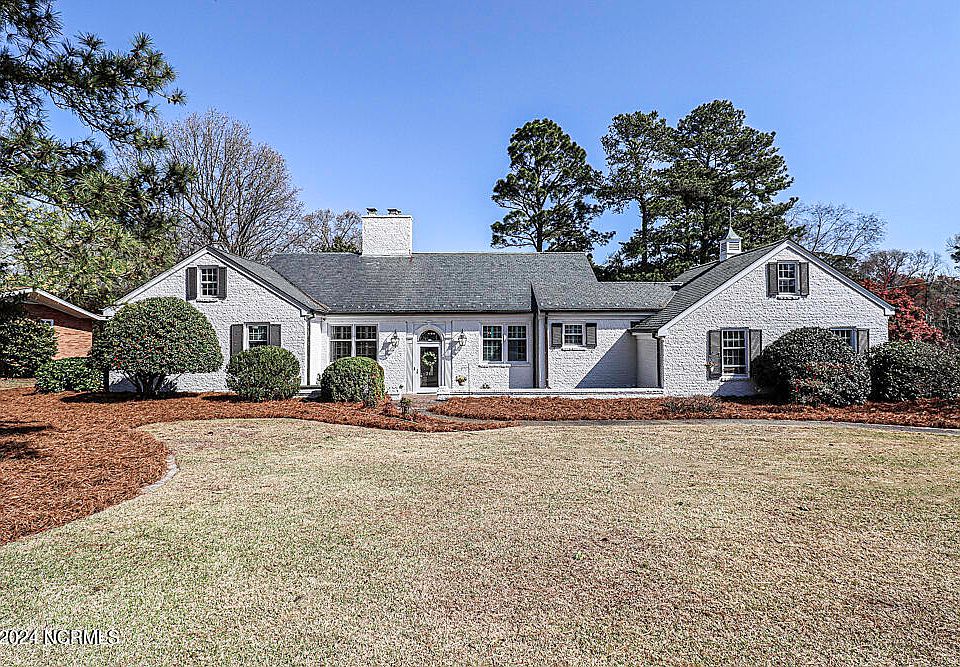 1st image of 311 E Pineland Drive