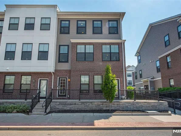 363 Main St, Little Falls, NJ 07424