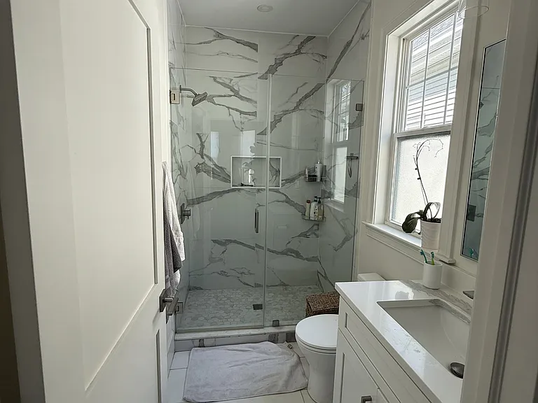3231 Washington St #3 — Photo 17