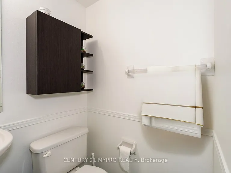 98 Cornell Park Ave #B202 — Photo 16