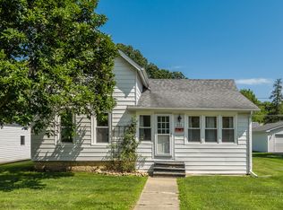 221 W 2nd St, Sandwich, IL 60548