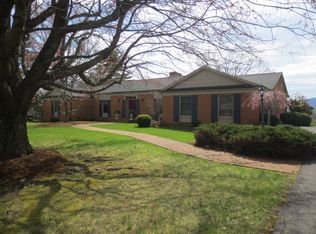 1611 Jefferson Ave, Clifton Forge, VA 24422