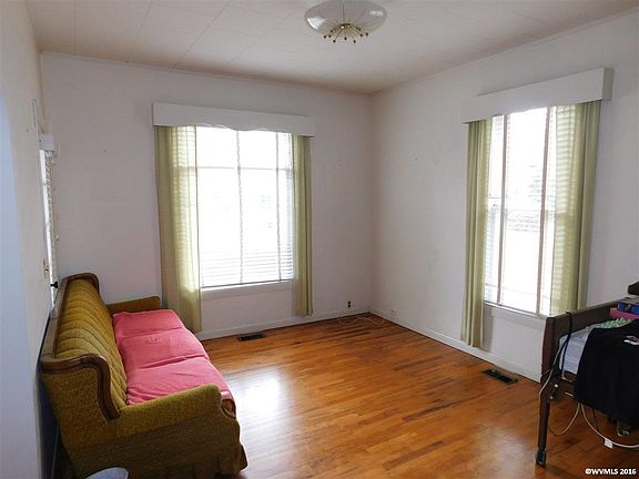 2nd image of 163 Dayton St