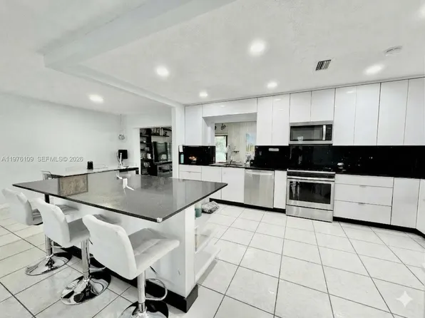 7005 NW 94th Ave, Tamarac, FL 33321