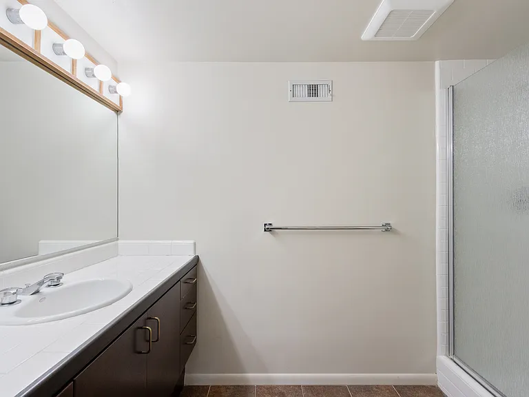 1288 Glen Oaks Blvd — Photo 20
