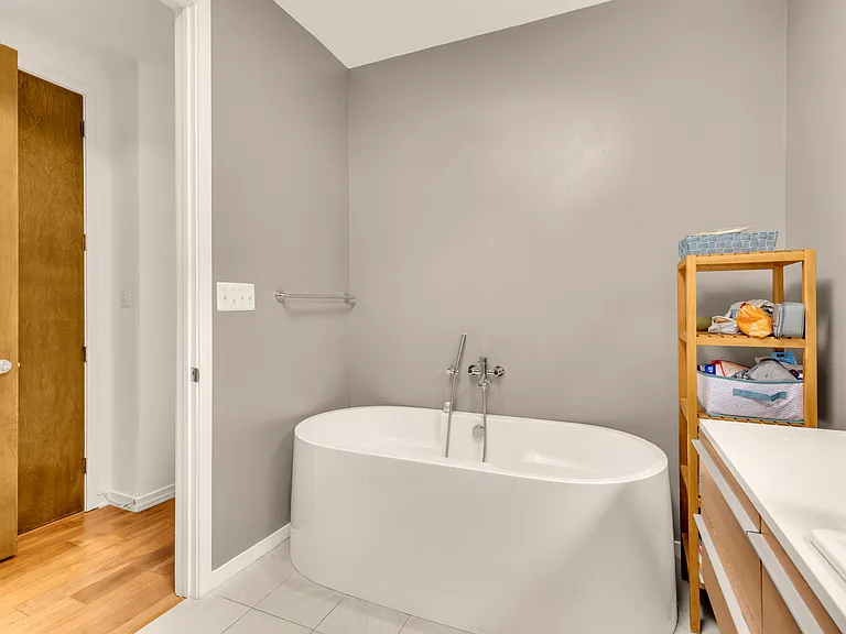 1207 Girard St NW #2 — Photo 29