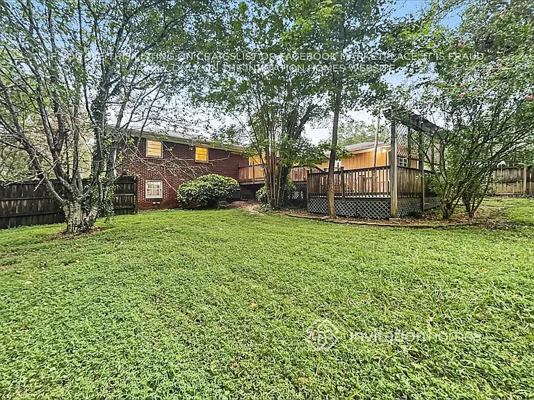 1321 Laura Ln — Photo 20