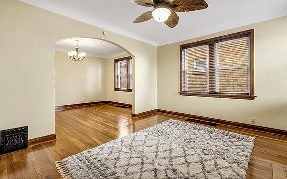 5th image of 736 Cumberland Dr