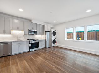 1012 Chester St #2, Oakland, CA 94607