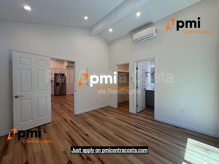 1173 Las Juntas Way #B — Photo 11
