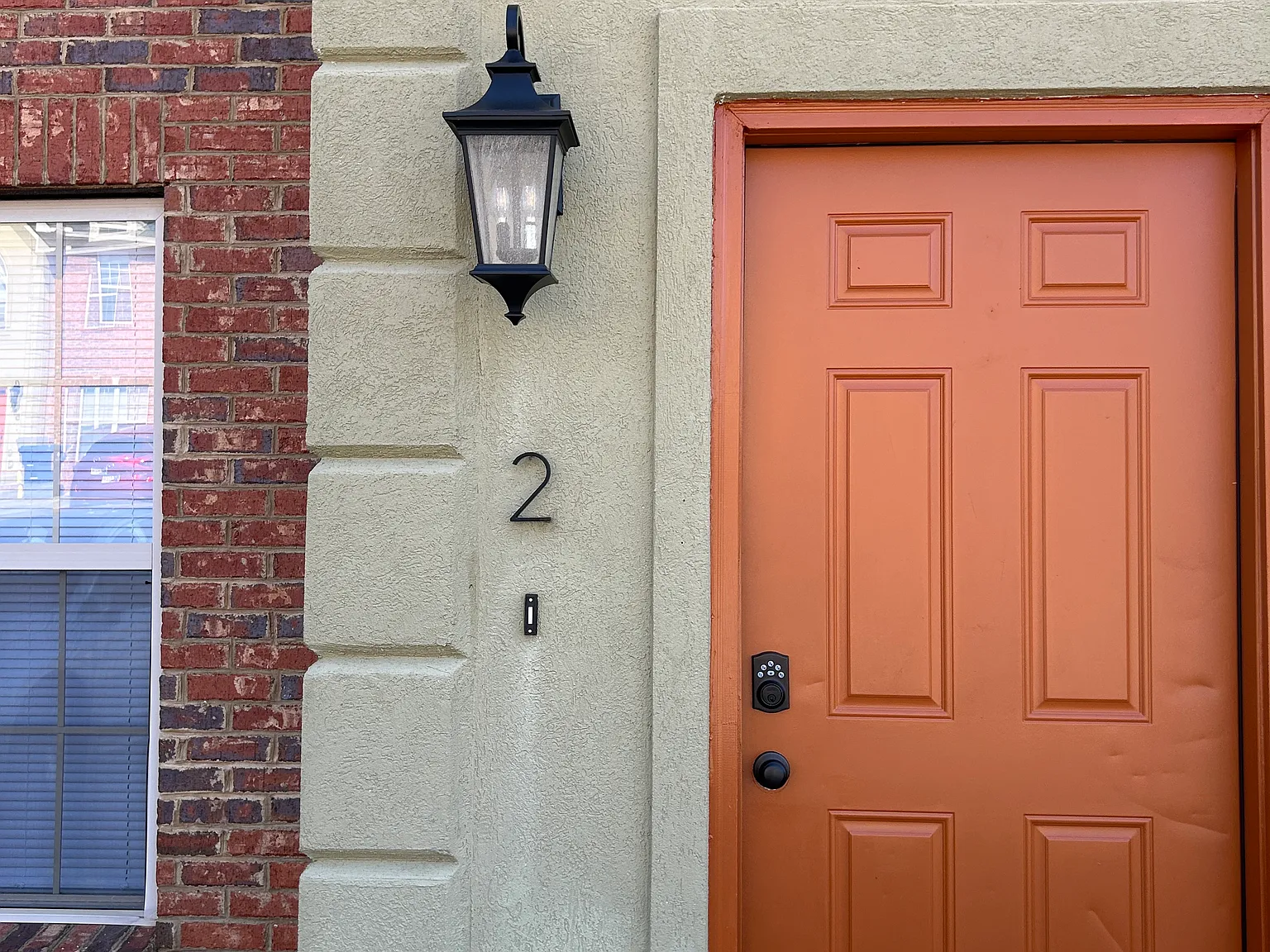 2 bed, 1.5 bath, 1100 sqft, $1,200 — Photo 2