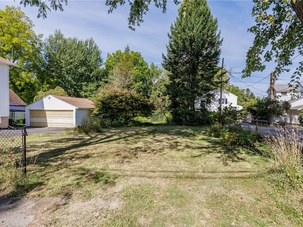 21 Clematis St #76, Rochester, NY 14612