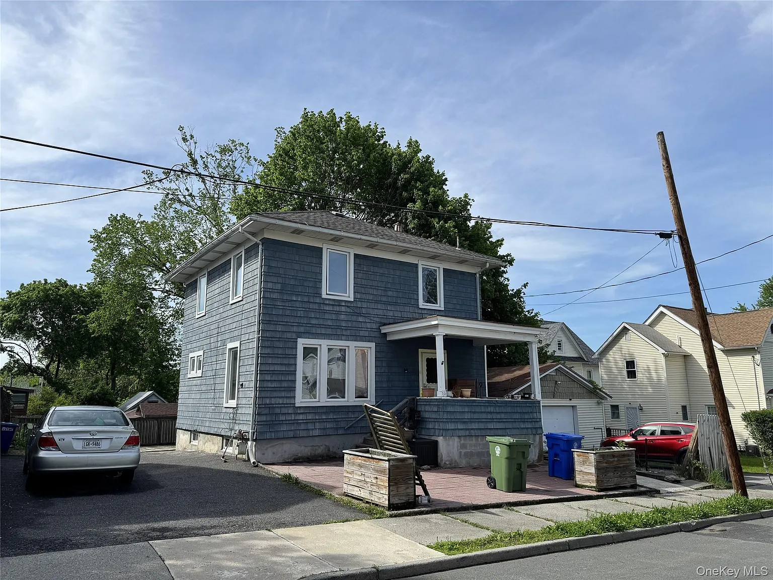 3 bed, 1.5 bath, 1278 sqft, $2,400 — Photo 2