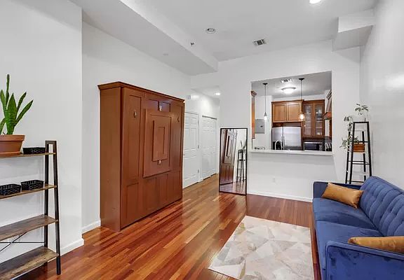 3rd image of 7 W 131st St APT 2