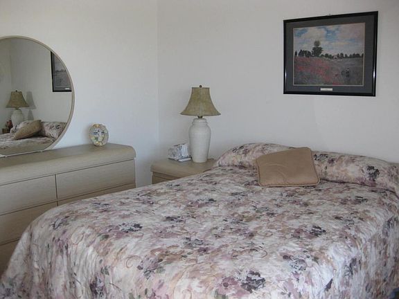 5th image of 187 Camden Dr #H