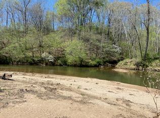 4 Greenhouse Rd, Glade Hill, VA 24092