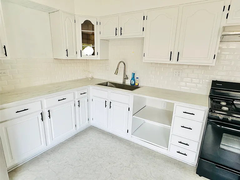 219 Kedvale Ct — Photo 4