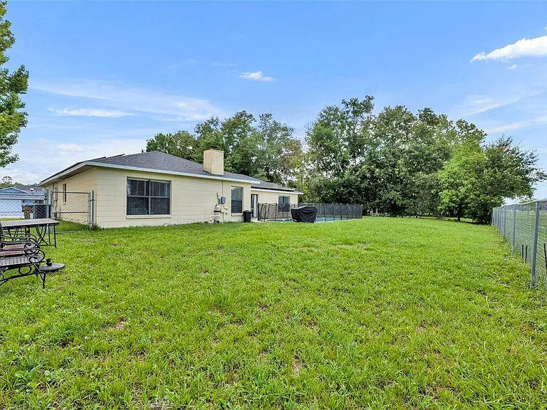 832 Valnera Ct — Photo 23
