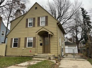 916 Spence St, Pontiac, MI 48340