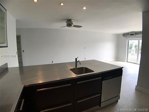 5th image of 1900 Meridian Ave APT 406