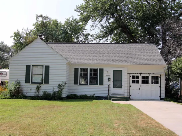 2526 Jefferson St, Bellevue, NE 68005