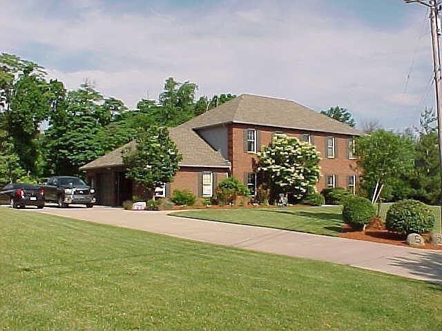 1st image of 529 Lookaway Dr