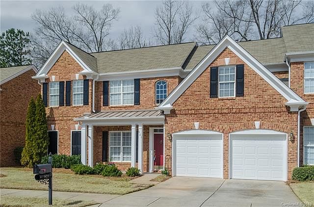 1st image of 821 Treverton Dr