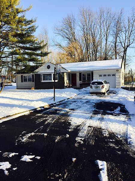2nd image of 1620 Donahue Rd