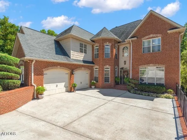 1805 Cascade Falls Ln, Knoxville, TN 37931