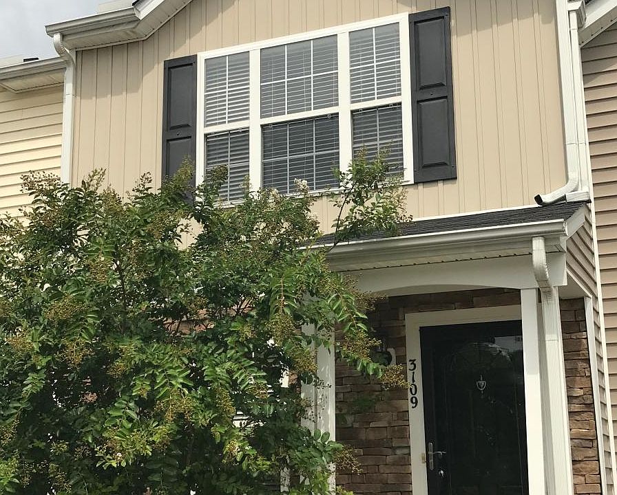 2nd image of 3109 Ivey Wood Ln