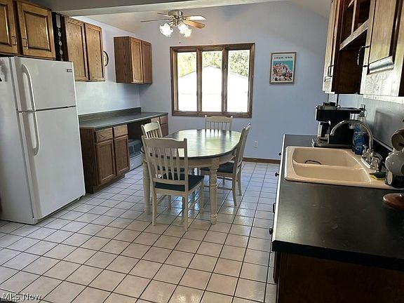 5th image of 5926 Deering Ave