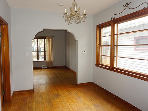 5th image of 2541 N Pierce St