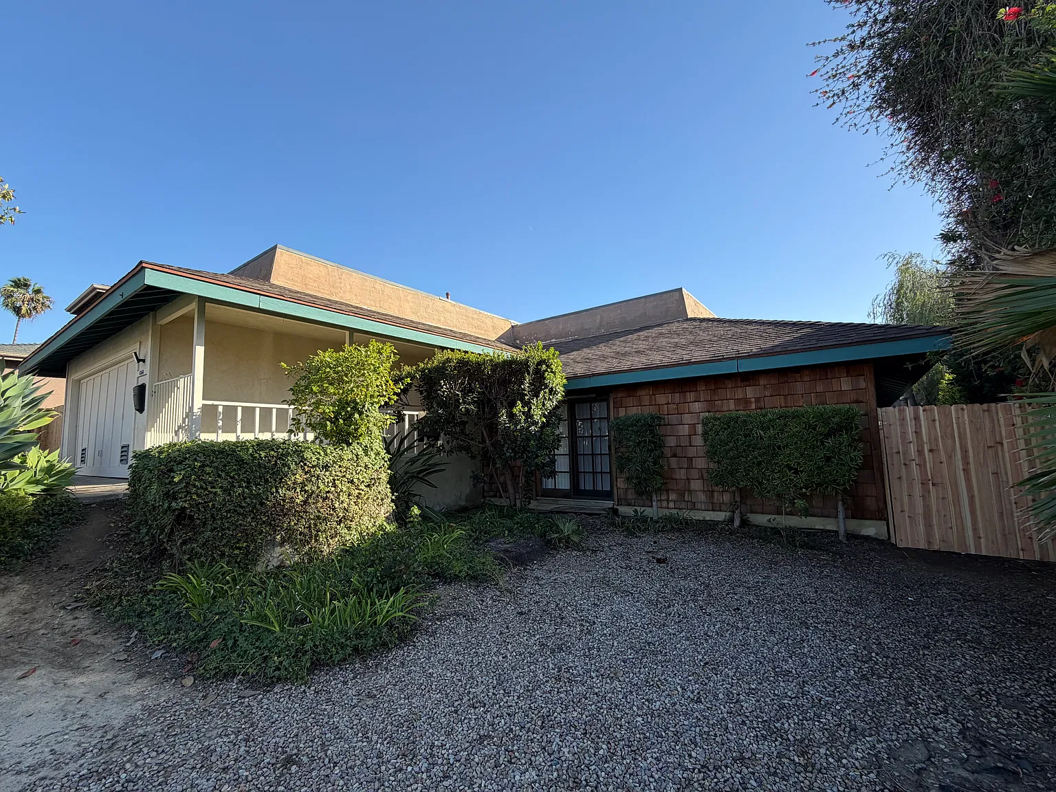 4 bed, 2.5 bath, 1988 sqft, $5,000 — Photo 2