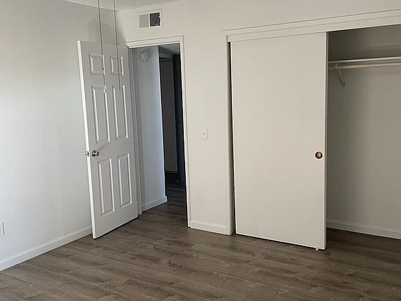 5th image of 106 W Caldwell Ave #106