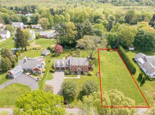 Thornbush Rd, Wethersfield, CT 06109