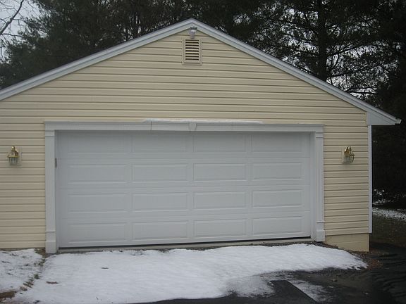 2 car detached garage