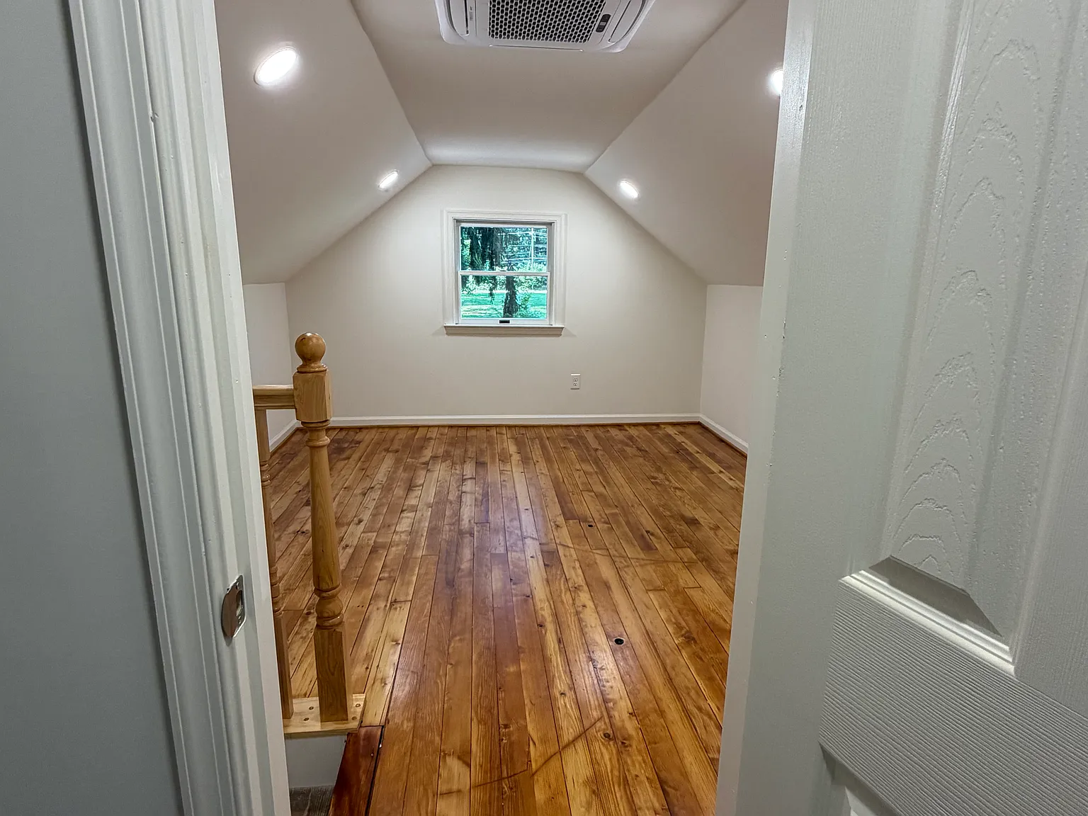 4 bed, 1500 sqft, $3,500 — Photo 4