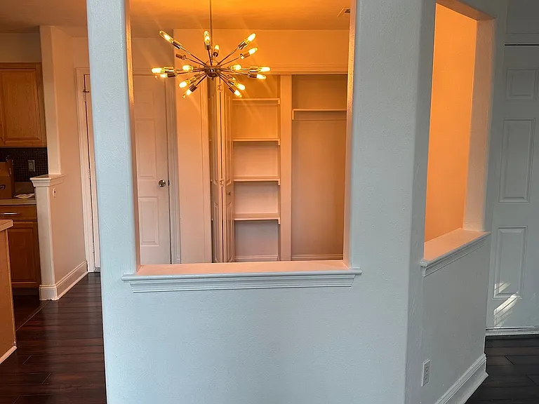 827 Mission Ave — Photo 8