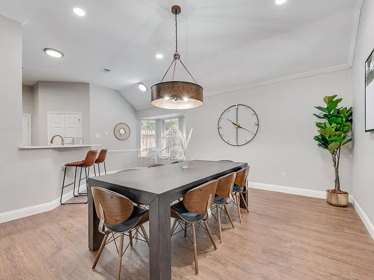 7512 Brentwood Ct — Photo 11