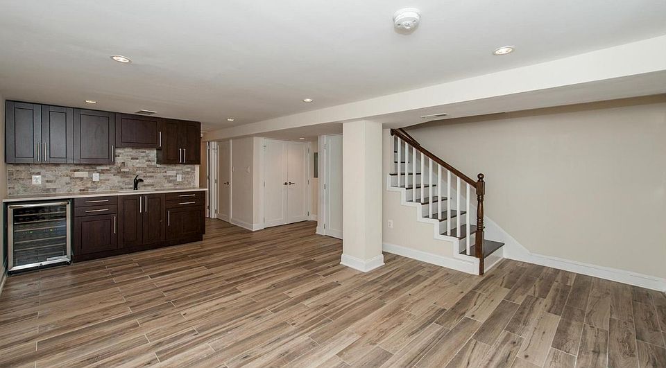 1st image of 1608 Potomac Ave SE