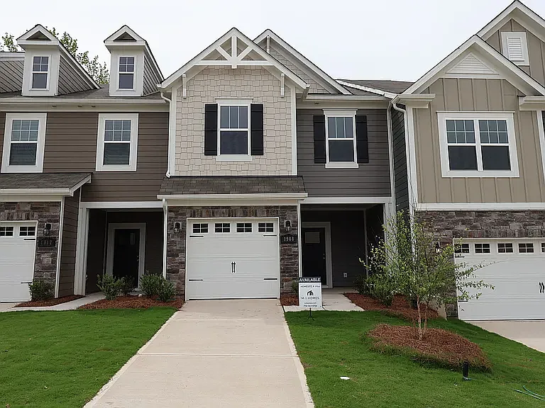 3 bed, 1667 sqft, $2,200 — Photo 1
