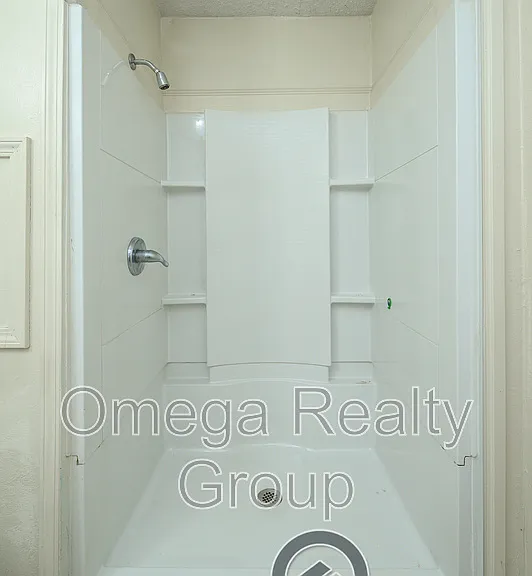 100 Egg And Butter Rd #13 — Photo 19