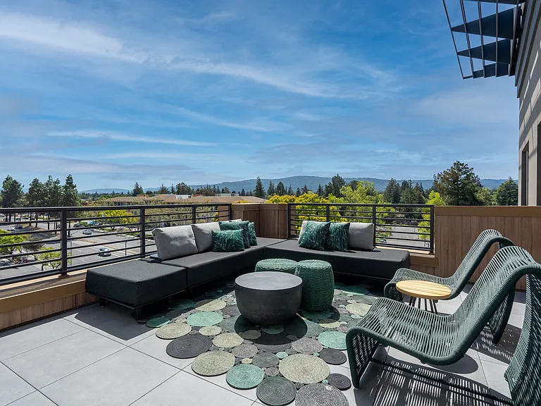 MV Apartments — Photo 26