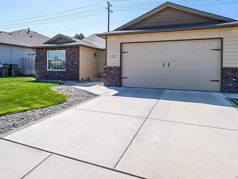 214 S Belfair Pl — Photo 36