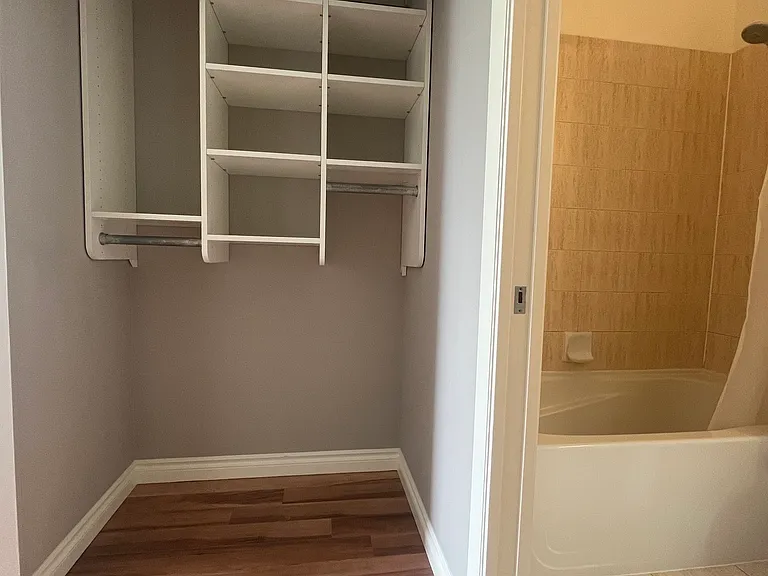 2288 Marstrand Ave — Photo 6