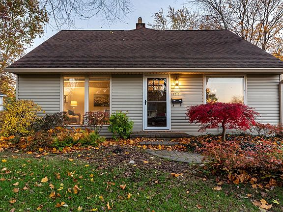 2215_UAProperty_Outside4-