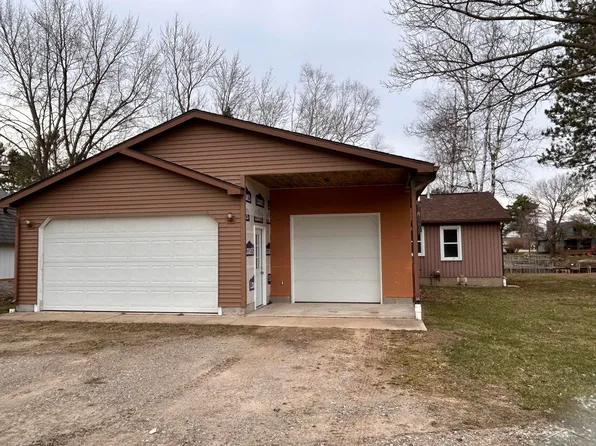 285 E Richmond Dr, Hope, MI 48628