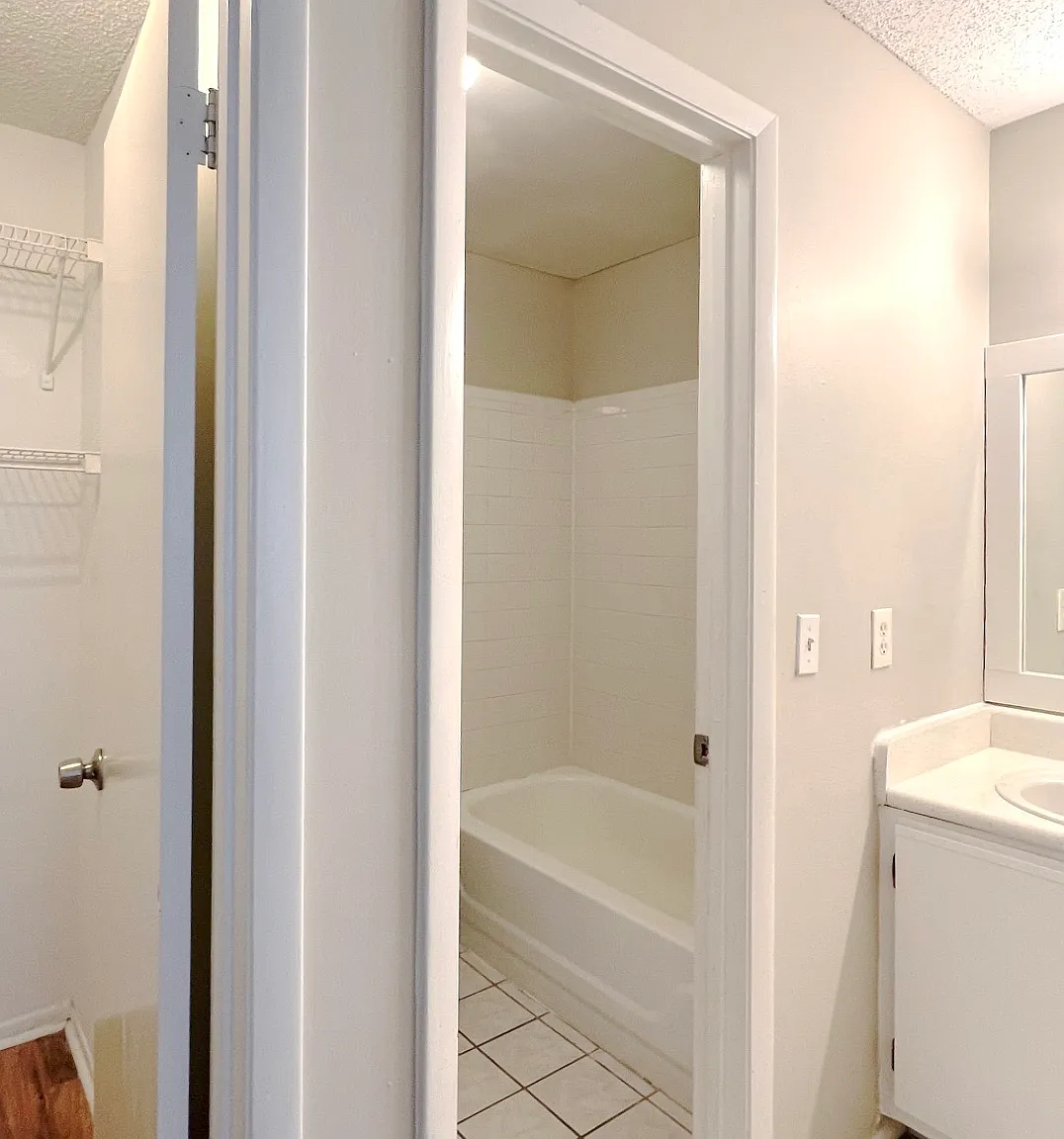1500 Sophie Boulevard - 1 — Photo 2