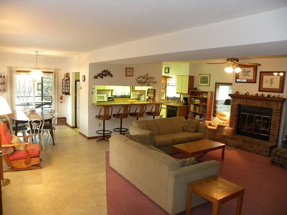 1st image of 39260 Retreat Dr